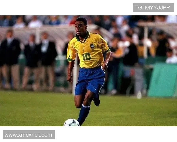 足球史上最难防守的球星揭秘:突破力与技术完美结合的超级攻击手 足球史上最难防守的球星揭秘:突破力与技术完美结合的超级攻击手