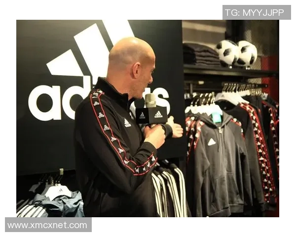 足球球星潮男穿搭风格大公开 时尚与运动完美融合展现个性魅力 足球球星潮男穿搭风格大公开 时尚与运动完美融合展现个性魅力